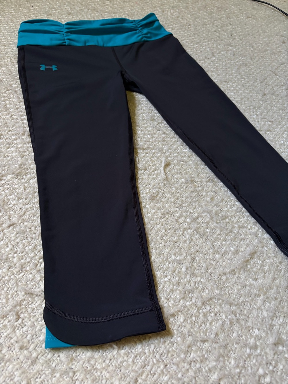 🧘🏻♀️ UNDER ARMOUR WOMENS SIZE SMALL BLACK HEAT GEAR LEGGINGS